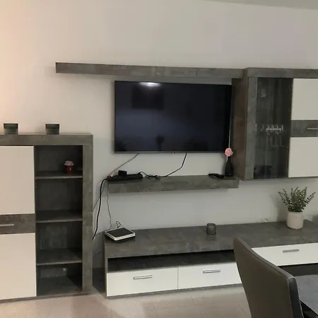 En Victoria Park * Playa de San Juan (Tenerife)