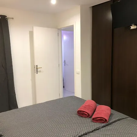 En Victoria Park Apartment *
