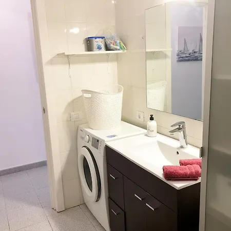 En Victoria Park * Playa de San Juan (Tenerife)